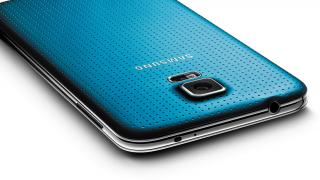 Samsung va reduce numărul de smartphone-uri produse În 2015 cu până la 30%
