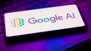 Google vrea să introducă abonamente pentru „serviciile premium” ale motorului său de căutare, care includ funcții bazate pe inteligență artificială generativă