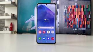 Samsung Galaxy A55: Display mai mare și mai luminos decât la predecesor, acum cu protecție Gorilla Glass Victus+ 