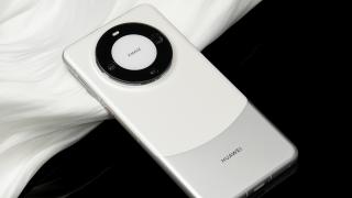 Huawei Mate 70 primeşte deja scăpări: cameră mai bună decât P70, ecran similar