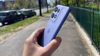 Motorola Edge 50 Pro: O baterie pe care să te bazezi, ajutată de o încărcare fulger la 125W