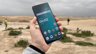 Motorola Edge 50 Pro: Acustică stereo în setup hibrid, pentru sunet echilibrat