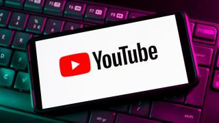 YouTube primește funcții AI care te feresc de clickbait; Cum funcționează?
