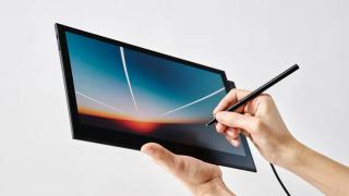 Wacom a luat faţa Apple şi a lansat prima sa tabletă cu ecran OLED: Movink 13