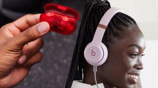 Apple anunţa căştile Solo Buds cu preţ foarte bun; Debutează Beats Solo 4 cu Spatial Audio, autonomie generoasă