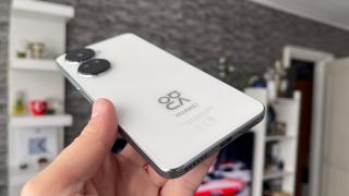 HUAWEI nova 12 SE: Design modern și arătos, telefon ideal pentru tineri