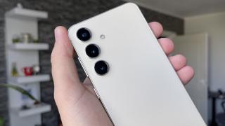 Samsung Galaxy S24: Cameră cu focalizare peste S24 Ultra, excelentă la selfie
