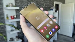Samsung Galaxy S24: OS, UI, aplicații cu accentul pe Galaxy AI, Circle to Search