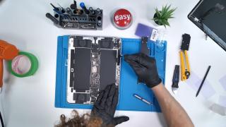 Noul iPad Pro de 13 inch e disecat în fața camerei; Ce îl face diferit față de predecesori?