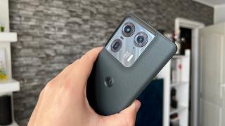 Motorola edge 50 Ultra: Cea mai completă experiență foto livrată de un smartphone Moto, zoom pe cameră periscop, super macro