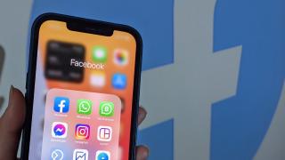 Inteligența artificială generativă Meta (Facebook) pe iPhone-uri; Apple explorează noi parteneriate