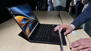 Hands-on la Paris: HONOR MagicBook Pro 16 cu ecran 3K și Intel Core Ultra; Primele impresii despre un laptop de top