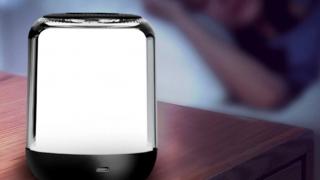 Cum îți îmbunătățești calitatea somnului? Această lampă RGB cu zgomot alb poate fi răspunsul, acum cu 56% reducere pe Cafago