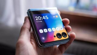 Preț și disponibilitate Motorola RAZR 50 în România