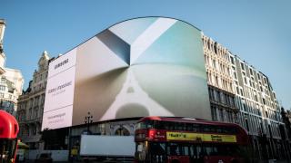 Samsung duce la nivelul următor campania de teasing asociată lansării lui Galaxy Z Fold6, cu bannere uriașe în orașe cheie
