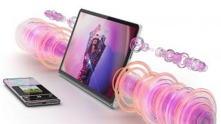 Iubeşti muzica? Lenovo Tab Plus e o tabletă pentru audiofili, cu 8 difuzoare JBL la bord