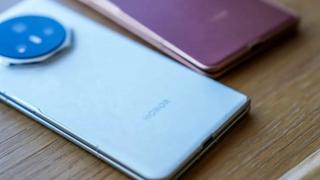 HONOR Magic V3 apare în fotografii hands on; Vedem şi mostre foto