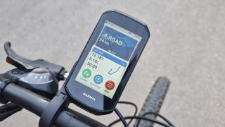Am testat Garmin Edge 1050! Ciclocomputer premium pentru cicliști de performanță, cu GPS precis și un display generos