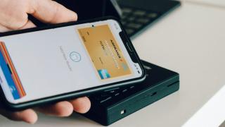 Apple cedează! Compania e obligată de UE să deschidă accesul spre metode de plată alternative, diferite de Apple Pay