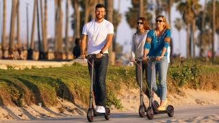 NovaMile KickScooter N20 Pro: trotineta electrică ideală pentru oraș, acum la preț special (doar 229 euro)