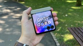 Motorola RAZR 50: Upgrade mare de tot pentru ecranul extern, panou pliabil LTPO 120Hz