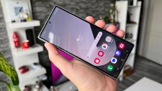 Samsung Galaxy Z Fold6: Baterie mai pregătită de Casa de Papel decât de productivitate