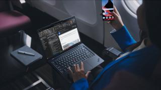 Lenovo prezintă în România laptopurile AI de ultimă generație: Yoga Slim 7x și ThinkPad T14s Gen 6