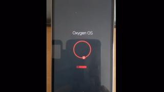 O presupusă animație de boot pentru ROM-ul OxygenOS pregătit de OnePlus se afișează pe web
