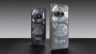 Nothing Phone (2a) Plus este oficial și aduce upgrade-uri pentru procesor, camera selfie plus culori noi