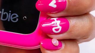 Telefonul Barbie HMD va debuta oficial pe 28 august; Ce ştim despre produs?