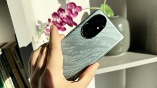 HONOR 200: Design ca marea văzută prin marmură