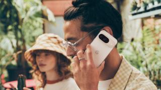 Vodafone și eMAG comentează lansarea Pixel 9 în România; eMAG oferă precomenzi simultan cu lansările internaționale, iar dispozitivele pot fi achiziționate în rate prin MyWallet