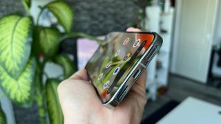 Google Pixel 9 Pro XL: Baterie de cursă lungă pentru Netflix, la utilizarea continuă... nu chiar