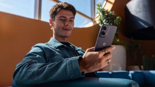 Motorola dezvăluie Moto g35 5G: telefon de sub 200 de euro, cu ecran mare şi filmare 4K