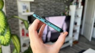 Motorola edge 50: Acustică în echipare standard pentru Motorola, adică difuzoare stereo