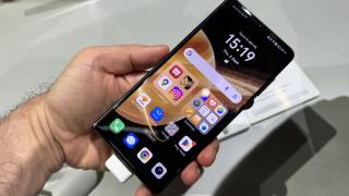 Honor Magic V3 atrage atenția publicului european și înregistrează cu 56% mai multe vânzări decât Magic V2 în ziua lansării; Cât costă în România?