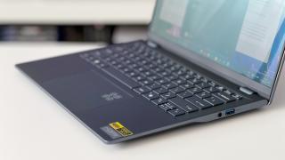 ACER Swift 14 AI (SF14-51-791P) Review: Laptop-ul compact pentru productivitate, cu AI la bord, Copilot+ PC și procesoare Intel Core Ultra gata de treabă