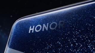 Design futurist de la Honor? Compania a înregistrat un patent pentru un telefon ce se pliază în mai multe direcții