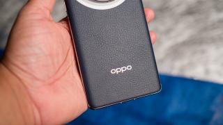 OPPO Find X8 apare într-un clip promo, cu accent pe funcțiile AI alimentate de procesorul Dimensity 9400