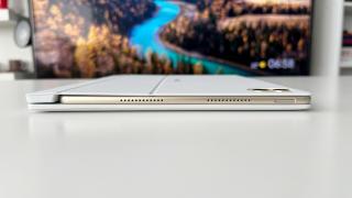 HUAWEI MatePad Pro 12.2 PaperMatte: Sunet care te cuprinde la interior, cu difuzoare capabile