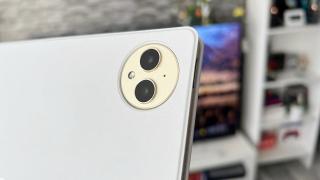 HUAWEI MatePad Pro 12.2: Tableta are o cameră mai răsărită decât majoritatea tabletelor de pe piață, wide+ultrawide în spate