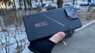 Android 15 Beta poate fi testat acum și pe smartphone-ul de gaming ASUS ROG Phone 8