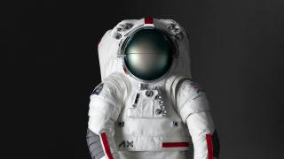 Costume de la Prada pentru astronauţii care merg pe Lună; Iată cum arată