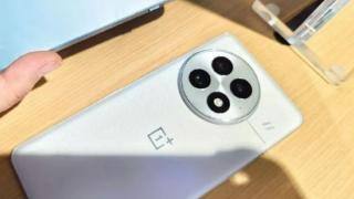 OnePlus 13 în primele imagini! Schimbări mici la nivel de design, modulul circular de cameră rămâne la posturi