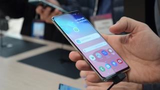 Telefonul de legendă, Samsung Galaxy S10, din nou pe rafturi - acum în stoc la un retailer local