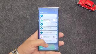 Ce telefoane primesc One UI 7.0 + un demo video cu interfaţa sa: Quick Settings actualizat, iconuri noi (Video)