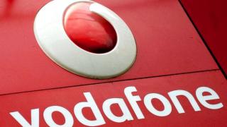 Vodafone se pregătește să preia Telekom România Mobile; Digi Communication preia și el o parte din active