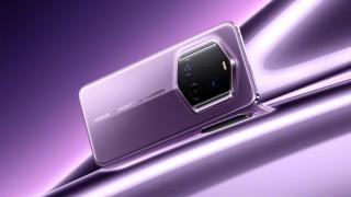 HONOR Magic 7 RSR Porsche Design este telefonul-supercar, cu textură metalică, linii aerodinamice