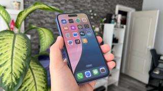 Primele 2 săptămâni de disponibilitate arată o cerere scăzută pentru iPhone 16 în SUA, modelul de bază fiind mai puțin dorit decât predecesorul
