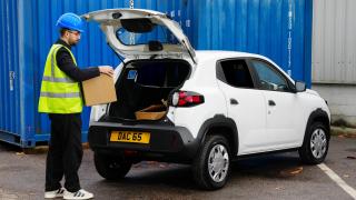 Dacia Spring Cargo lansat în Marea Britanie: Automobil electric conceput pentru livrări urbane, cu autonomie de 300 de kilometri